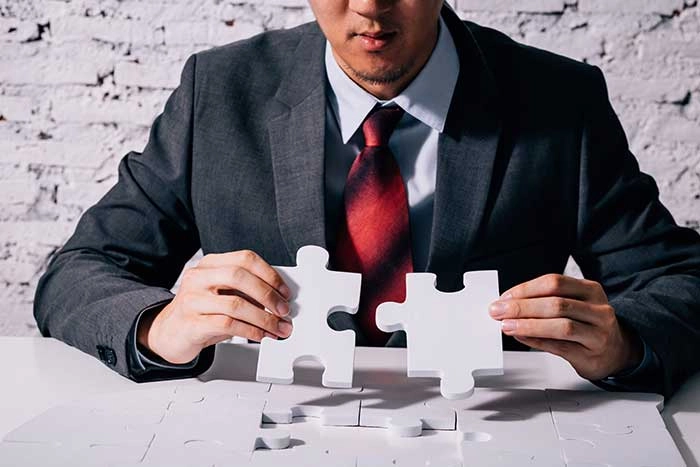 Fusões e Aquisições (M&A) em 2025: As Novas Fronteiras e as Tendências de Valuation para Transações Estratégicas