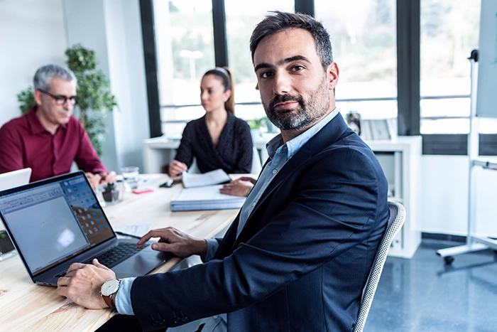 O Papel do CFO Híbrido: Como a Consultoria Financeira Ajuda a Liderar a Transformação Digital e as Finanças